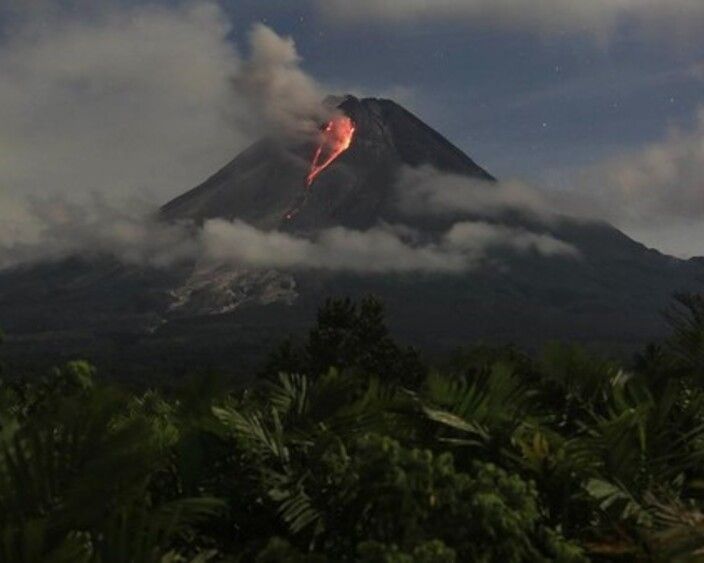 Kisah Mistis Gunung Merapi Diyakini Ada Keraton Gaib dan Dewi Merapi yang Mampu Ledakan Gunung Saat Murka