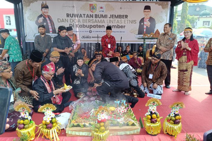 Ruwatan 1 Suro Diikuti Ratusan Warga dari 16 Etnis dan Doa Lintas Agama di Jember