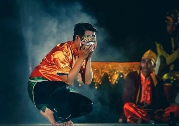 Nilai Religi dan Sosial dalam Tradisi Manopeng Masyarakat Banyiur