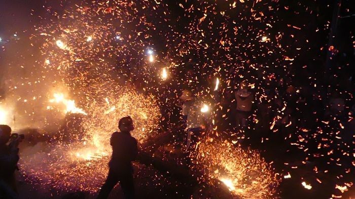 Mengenal Tradisi Perang Obor di Jepara yang Diyakini Bisa Tolak Bala