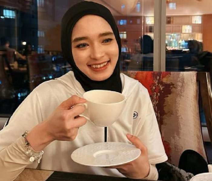 Inara Rusli Tetap Kukuh dengan Keputusan Perceraian Meski Diminta Rujuk oleh Netizen
