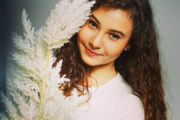 Profil Larasati Nugroho, Artis FTV Selamat dari Kecelakaan Tunggal