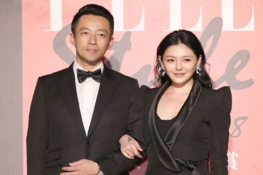 Anak Barbie Hsu Bertemu Ayah Kandung dan Ibu Tiri di Beijing