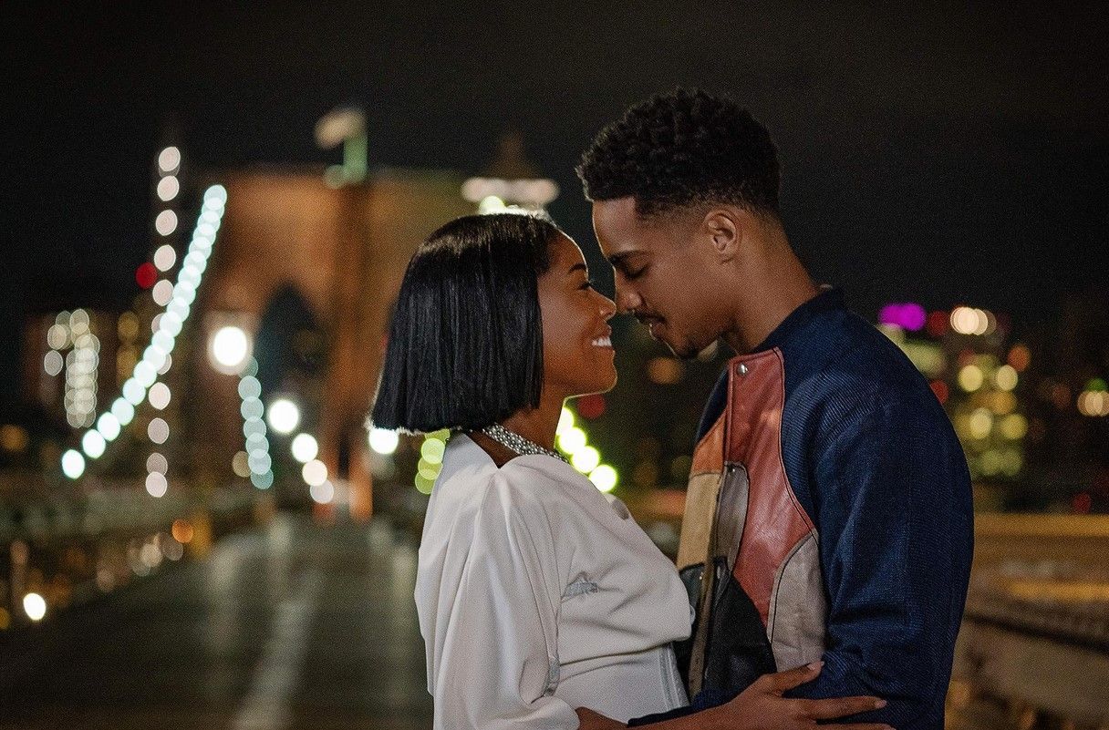 5 Film Rom Com Barat Netflix untuk Long Flight, Bikin Perjalanan Terasa Singkat