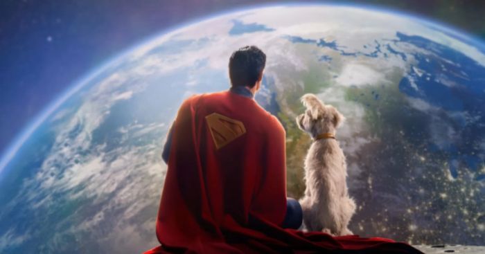 James Gunn Pamerkan Poster Perdana untuk Film Superman Terbarunya