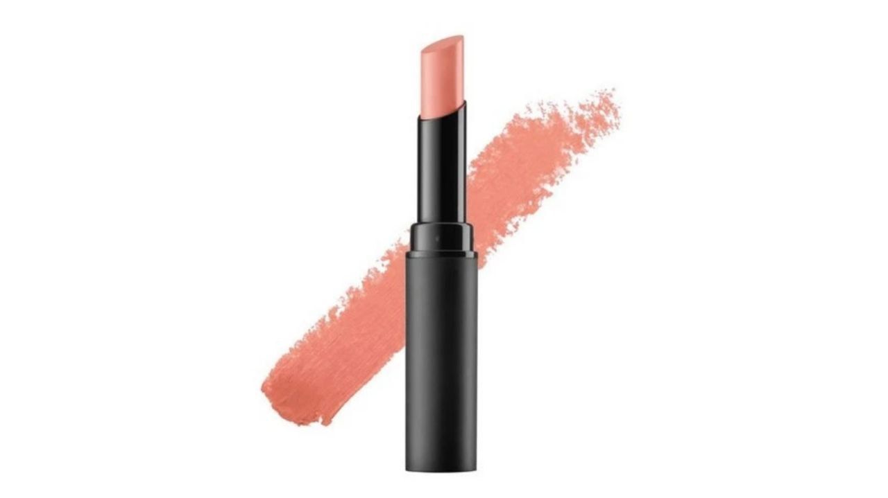 7 Warna Lipstik yang Membuat Wajah Cerah dan Tampak Lebih Segar
