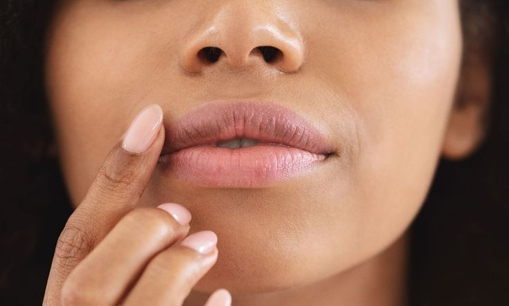Nggak Nyangka, Mencerahkan Bibir Gelap Secara Alami Semudah Ini! Kamu Wajib Coba!