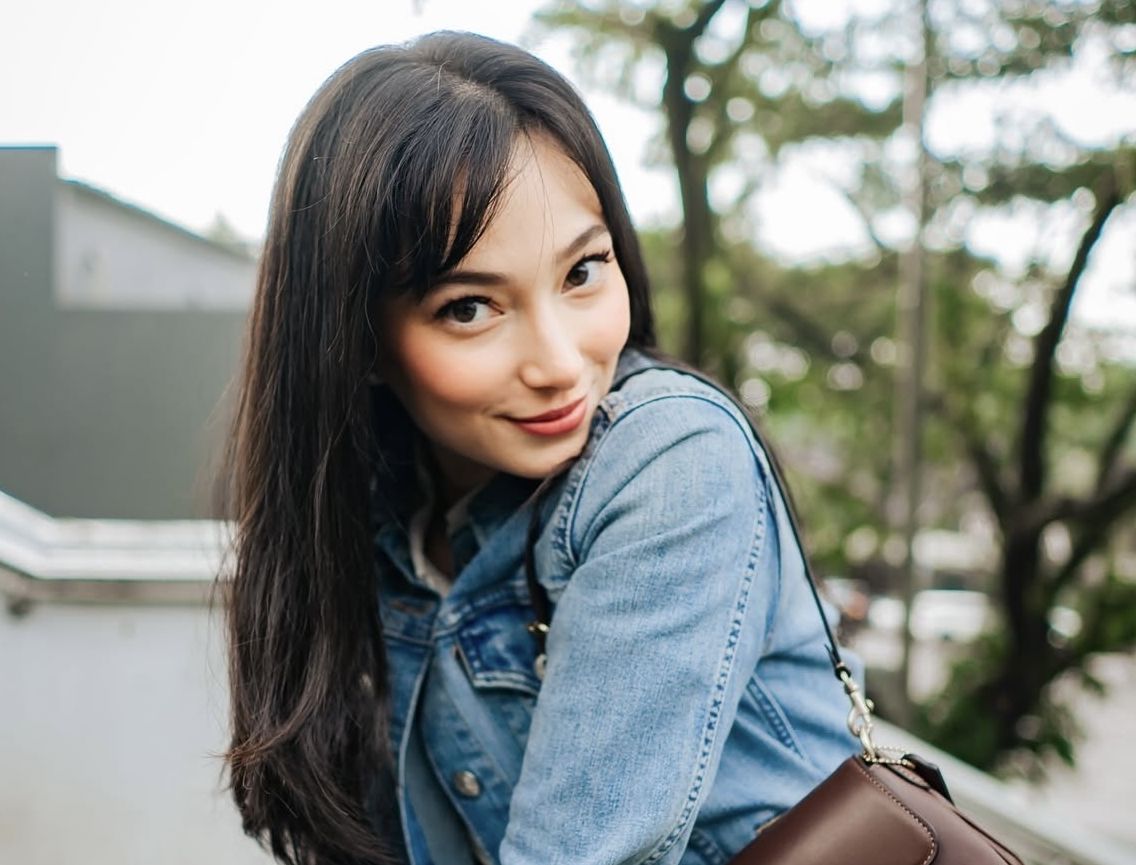 5 Transformasi Wajah Asmirandah Umur 35 Tahun dengan Berbagai Model Rambut