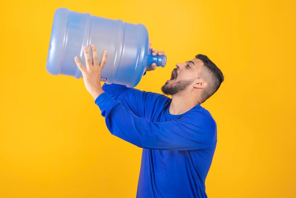 Bukan Cuma Jumlah, Ini Cara Minum Air Putih yang Benar untuk Jaga Ginjal