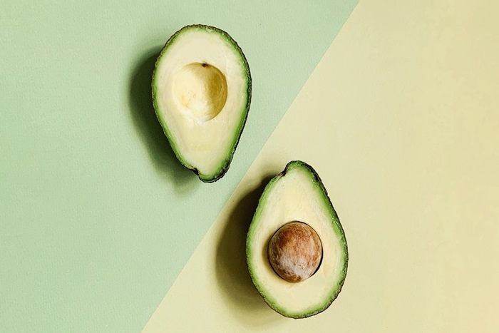 4 Makanan Sehat yang Bisa Dicampur dengan Alpukat agar Makin Bernutrisi