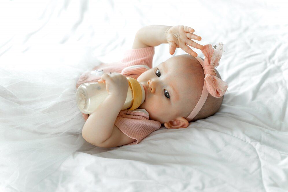 Beda Gumoh Biasa dan GERD pada Bayi, Jangan Anggap Sepele Mom!