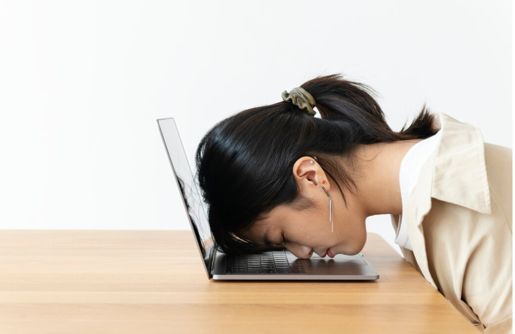 Burnout Akibat Pekerjaan? Apa yang Harus Dilakukan untuk Mengatasinya?