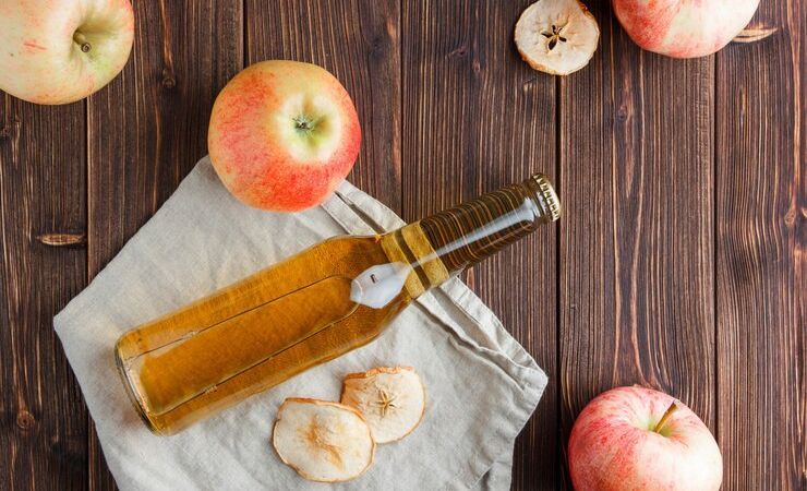 9 Manfaat Cuka Apel untuk Kulit yang Bikin Kamu Nggak Perlu Beli Skincare Mahal