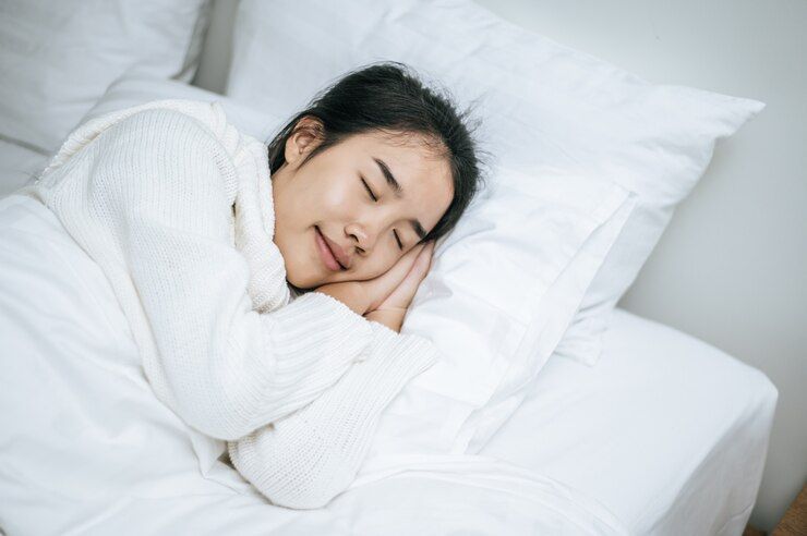 Ikuti Saran Dokter! Ini 5 Cara Mencegah Nyeri Pinggang Akibat Salah Posisi Tidur