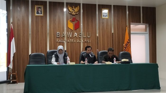 Dinilai Tak Netral, Kades di Tambun Selatan Dilaporkan Ke Bawaslu