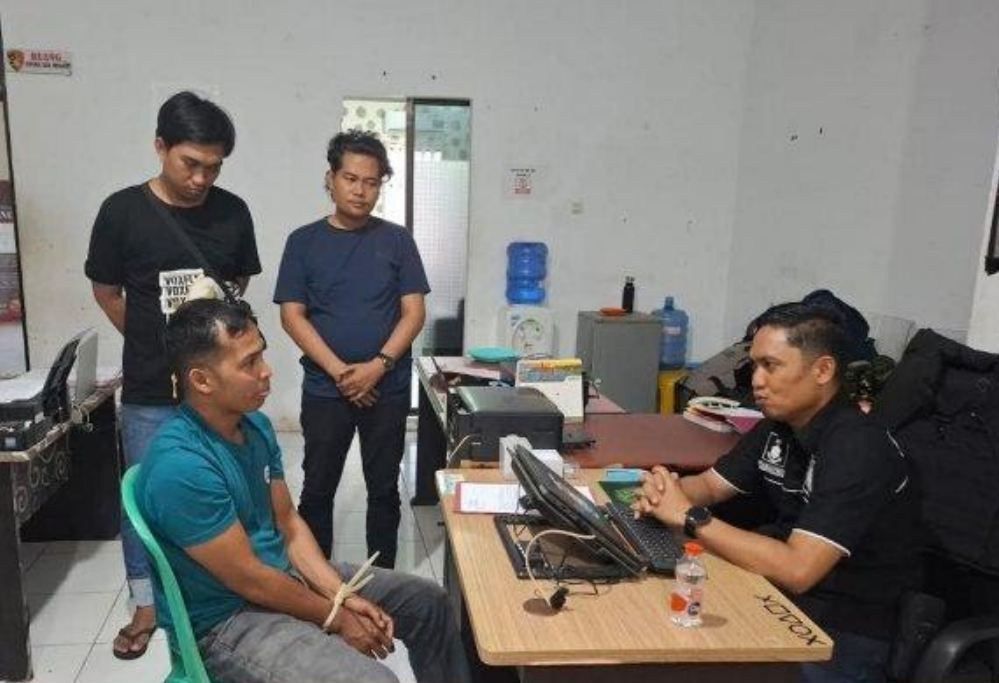 Penampakan Pria di Pinrang yang Bunuh Tantenya Secara Sadis Saat Sarapan, Begini Kronologi dan Motifnya