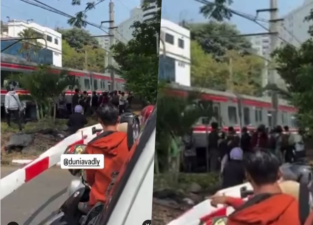 Pria Tersambar KRL di Perlintasan Mangga Dua, Korban Selamat Tapi..........