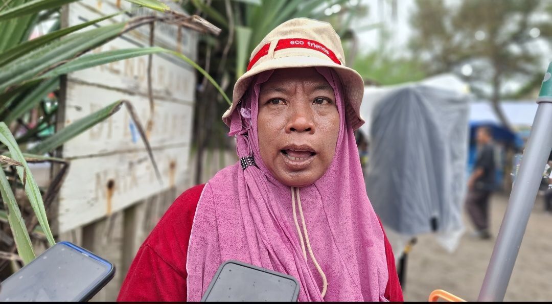 Pedagang Pantai Parangtritis Keluhkan Tumpukan Sampah: Paling Banyak Diangkut Pakai Truk