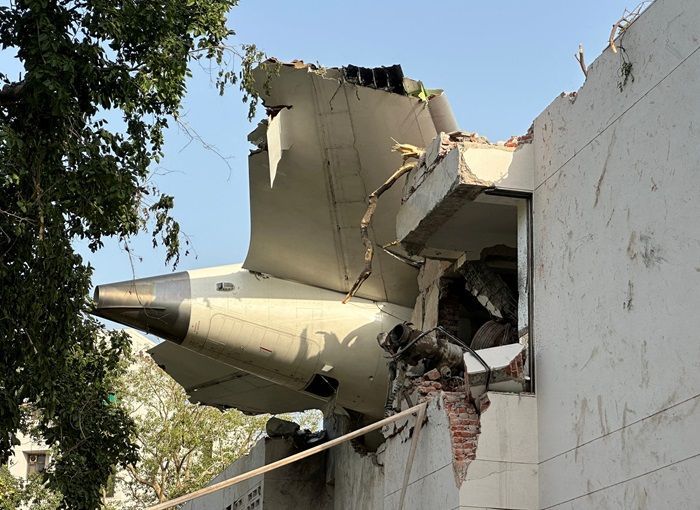 Kata-kata Terakhir Pilot Air India sebelum Pesawat Jatuh hingga Menewaskan Ratusan Orang!