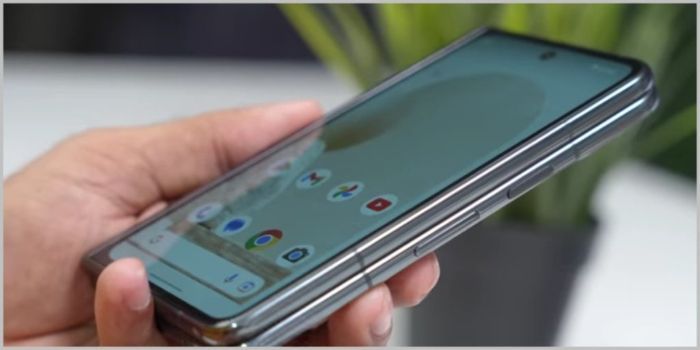 5 Fitur Andalan HP Flip yang Bikin Hidup Lebih Praktis, Apa Saja?