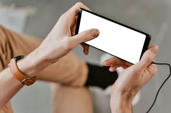 Sebelum Beli, Kenali 5 Tipe Orang yang Kurang Cocok Menggunakan HP Gaming