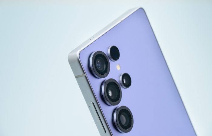 5 Alasan HP Samsung Tetap Laris Meski Harganya Lebih Mahal dari Kompetitor