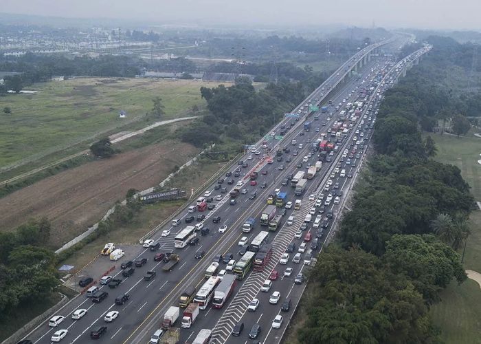 5 Jalan Tol Terpanjang di Indonesia yang Harus Kamu Ketahui: Perlu Persiapkan Fisik dan Kendaraan!
