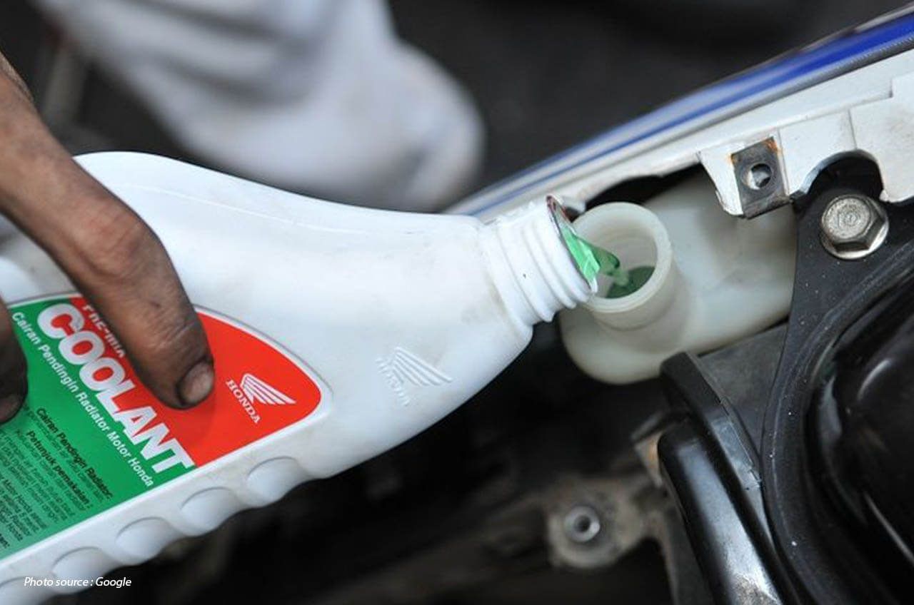 Sebelum Mudik, Kenali Cairan Mobil yang Wajib Diganti biar Perjalanan Tetap Aman