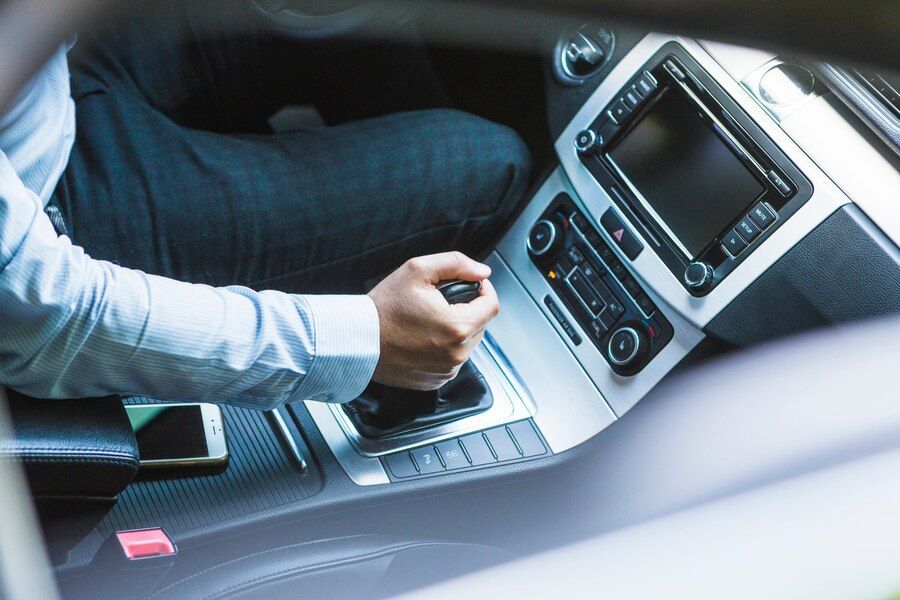 Apa Fungsi Tombol Overdrive di Transmisi Mobil Matic? Simak Informasi Selengkapnya di Sini!