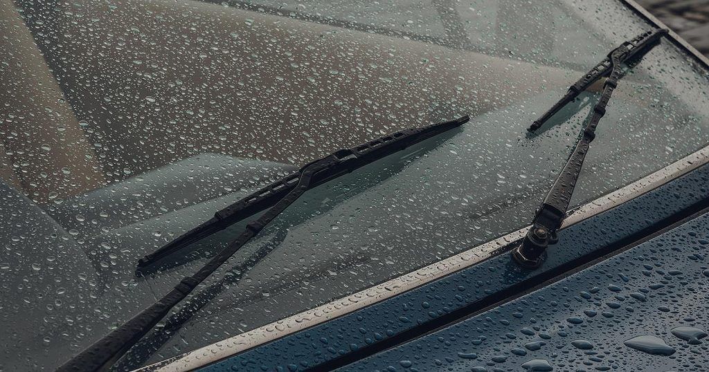 Masuk Musim Hujan, Kenali 5 Kerusakan Wiper Mobil yang Sering Terjadi dan Harus Kamu Ketahui!