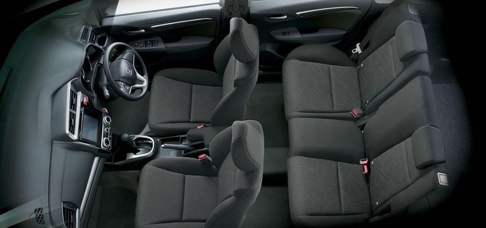 Mending Toyota Yaris Bekas Tahun 2012 atau Honda Jazz Bekas? Cek Perbandingannya di Sini!