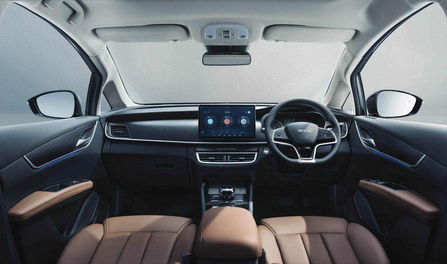 Mobil Listrik BYD M6 Makin Banyak di Jalanan, Intip Harga Terbaru serta Keunggulannya di Sini!