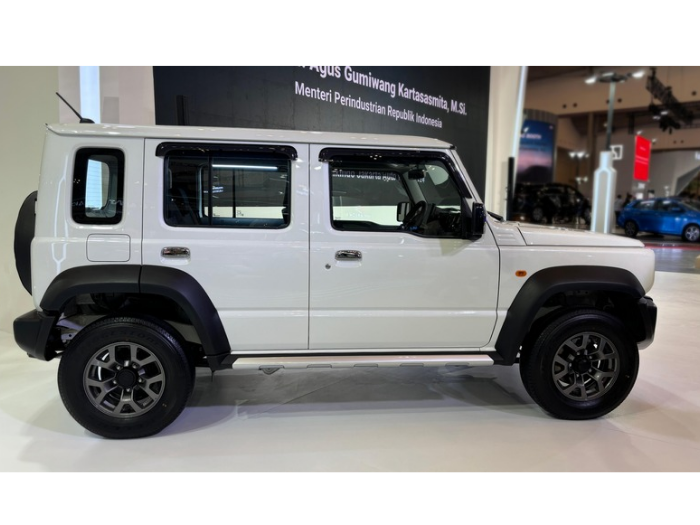 Update Harga Suzuki Jimny 5 Pintu Terbaru Juni 2025: Apakah Masih Jadi Bahan Gorengan ?
