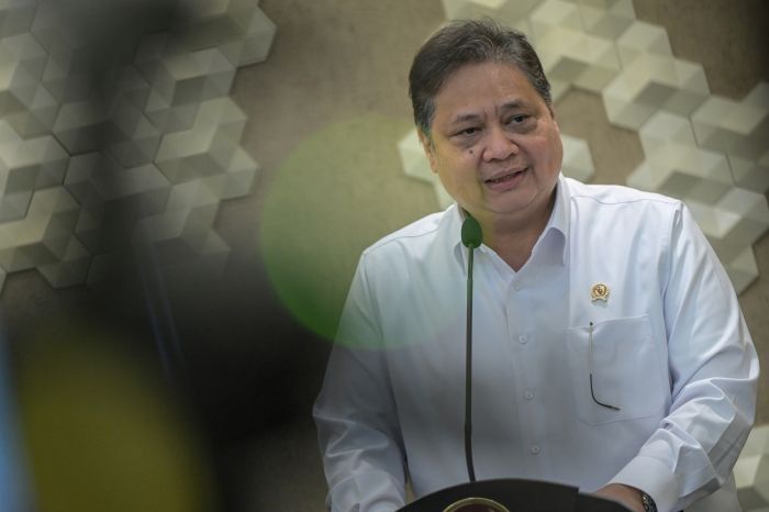 Mobil Nasional Siap Meluncur, Menko Airlangga Ungkap Harga di Bawah Rp300 Juta