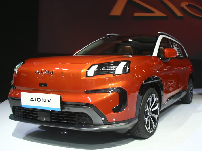 Update Harga Mobil Listrik AION V Terbaru dan Terlengkap 2025, Worth It Gak Harganya?