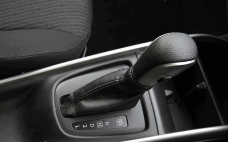 Transmisi AT Suzuki Masih Dipertahankan di Mobil Terbarunya, Apa Kelebihan Model Transmisi Ini?
