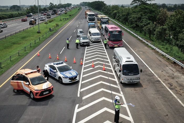 5 Tips Aman Melewati Jalur One Way Saat Perjalanan Mudik Lebaran, Wajib Siaga!