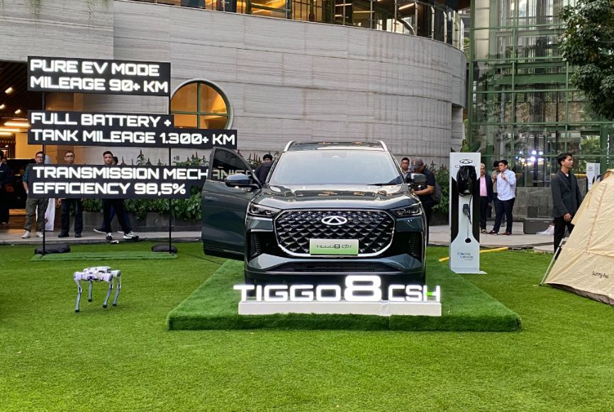 Harga Chery Tiggo 8 CSH Resmi Diumumkan, Cuma 500 Jutaan Bisa Dapet Mobil PHEV Canggih!