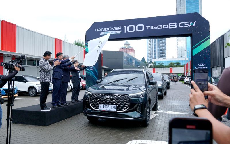 100 Unit Chery Tiggo 8 CSH Resmi Diserahkan ke Konsumen, Kuota Harga Spesial Sisa Sedikit Lagi!