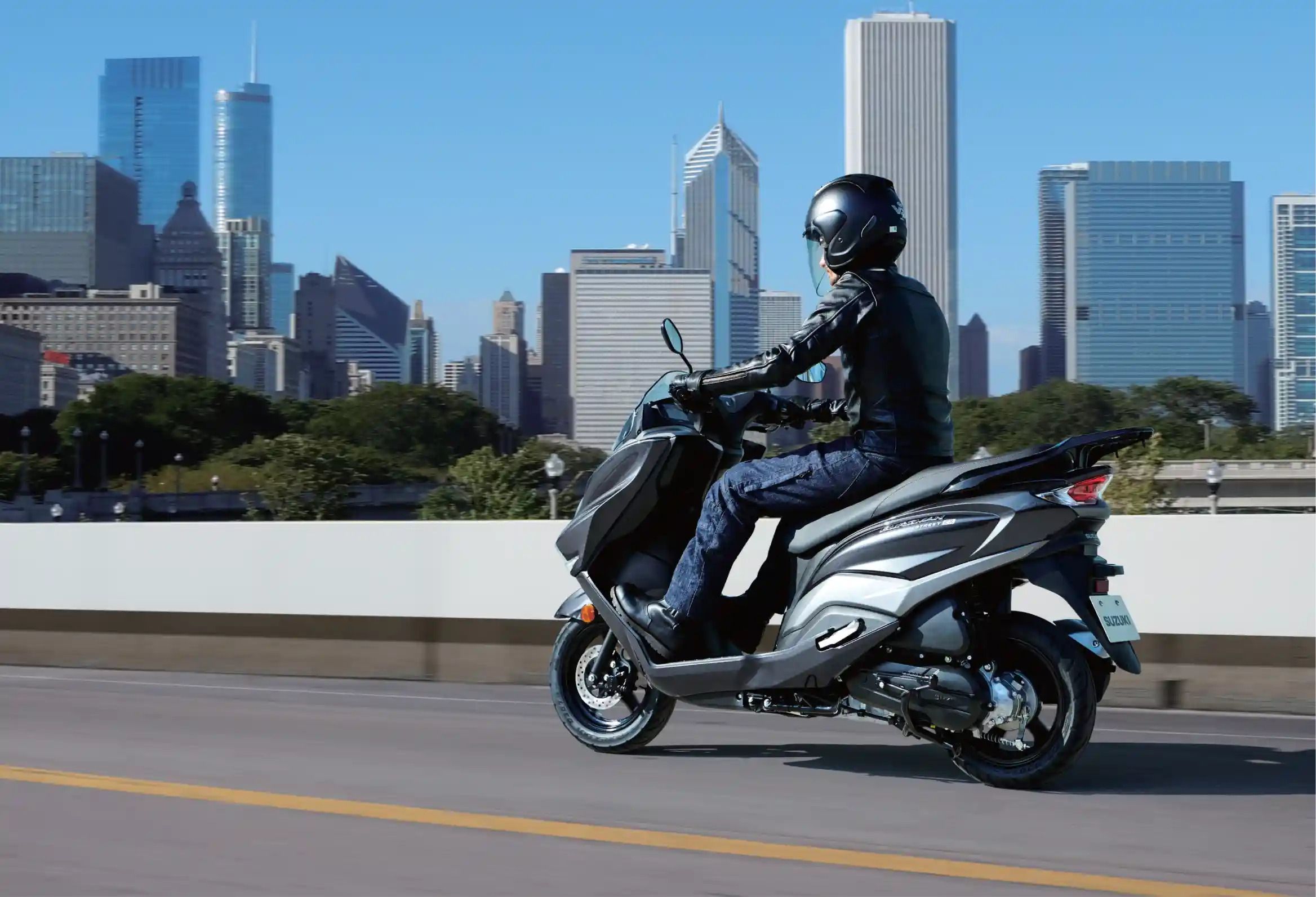 Mengintip Harga Motor Suzuki Burgman Terbaru 2025 yang Jarang Terlihat di Jalanan, Worth It Gak Sih?