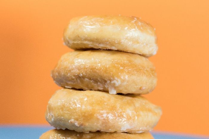 Resep Donat Kentang Lembut dengan Taburan Gula Kayu Manis