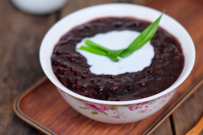 Resep Bubur Ketan Hitam: Manis, Legit, dan Bikin Kangen Rumah