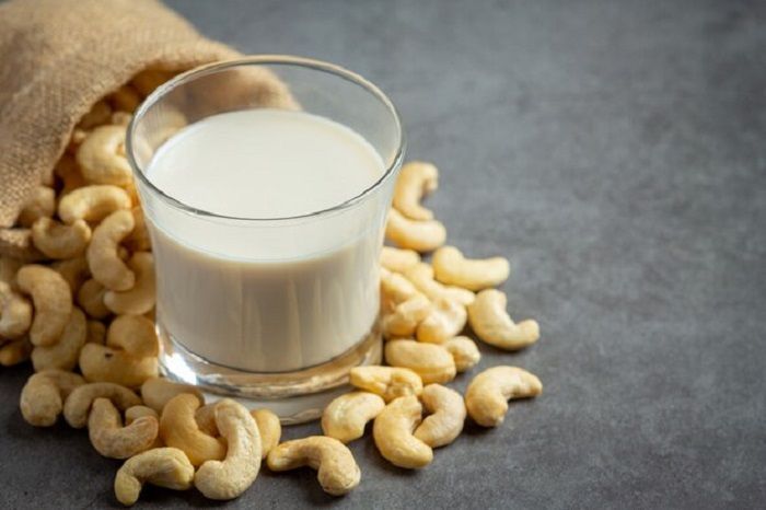 6 Bahan Pengganti Santan, Tetap Bikin Masakan Gurih dan Lezat!