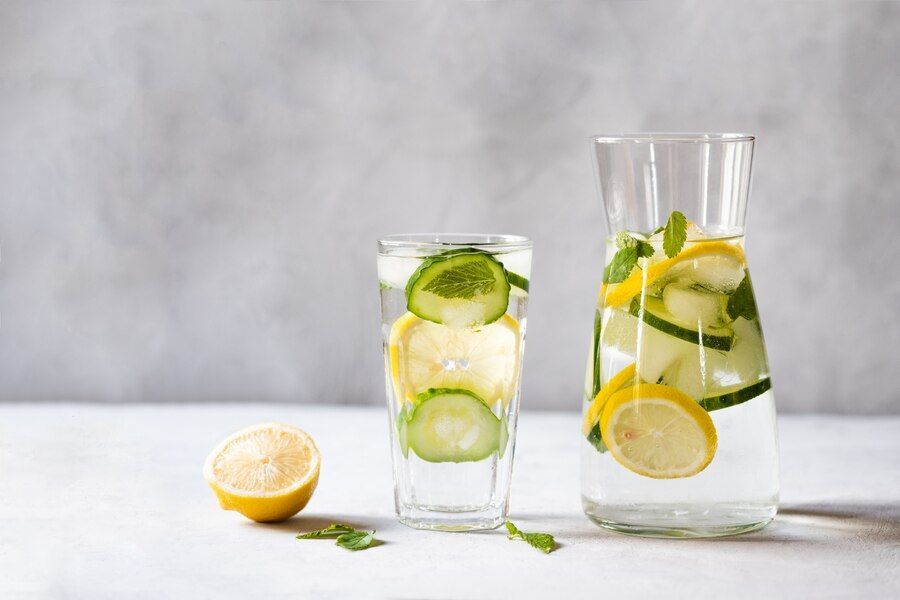 17 Ide Nama Usaha Infused Water Lemon Timun yang Nyegerin