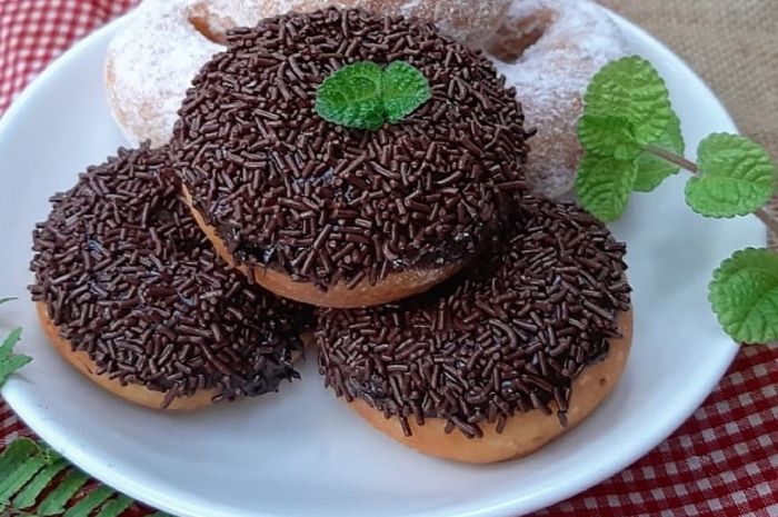 17 Ide Nama Usaha Donat Cokelat yang Bikin Bisnis Kamu Auto Laris