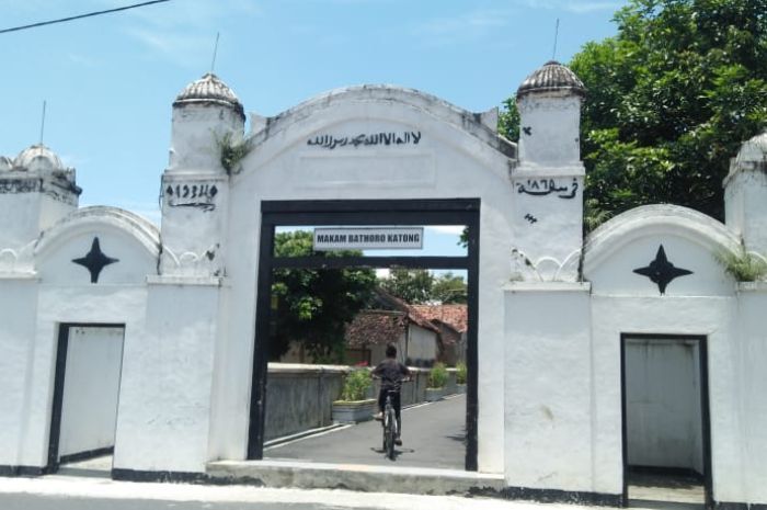 Menilik Cagar Budaya Makam Batoro Katong sebagai Destinasi Wisata Religi Ponorogo