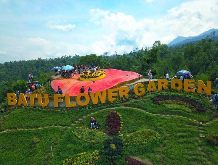 7 Tempat Wisata di Jawa Timur yang Cocok Dikunjungi Pengantin Baru, Bikin Honeymoon Makin Gak Terlupakan!