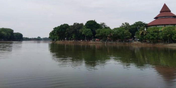 Hobi Jalan, Keluarga Senang: 6 Spot Memancing di Sekitar Jakarta yang Ramah Anak dan Istri!
