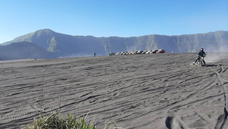 Bromo Ditutup Sementara 21 April 2025, Ada Aksi Bersih-bersih Kawasan Wisata