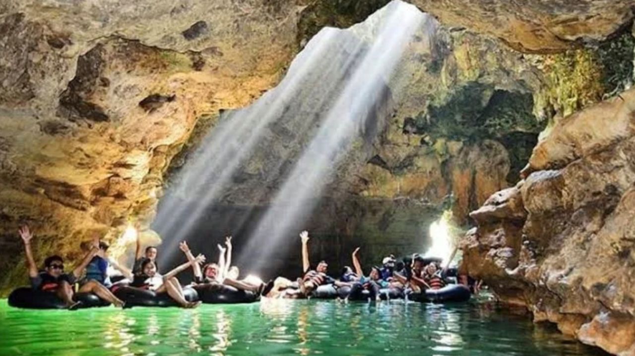 5 Rekomendasi Wisata Goa di Indonesia yang Memiliki Pemandangan Estetik dan Instagramable